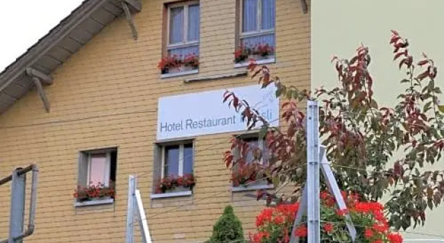 Hotel Restaurant Rössli, Prenota Hotel Heimberg Thun Region