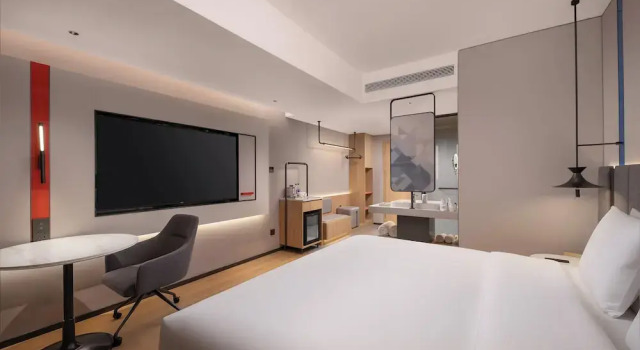 Двухместный номер Standard Holiday Inn Express Rizhao Oriental Colorful City
