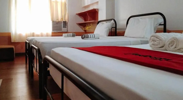 RedDoorz near SGM Condotel Villa Beach Iloilo, Book Villa Iloilo Iloilo