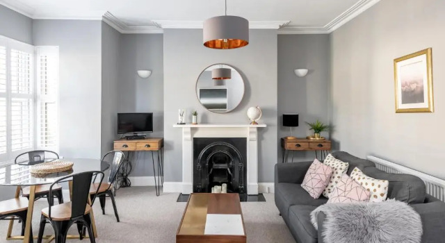 Modern & Spacious 2 Bedroom Maisonette