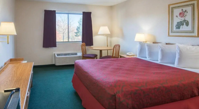 Номер Standard Days Inn by Wyndham Wooster