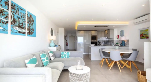 Waterside 3 Bedroom Sea View