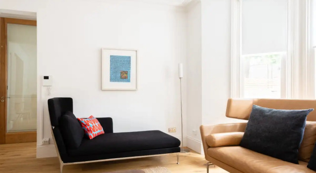 The North Kensington Retreat - Bright 4BDR House with Parking & Garden, Забронировать Дом для отпуска Виллы Лондона, рядом с Уайт Сити, Вилла