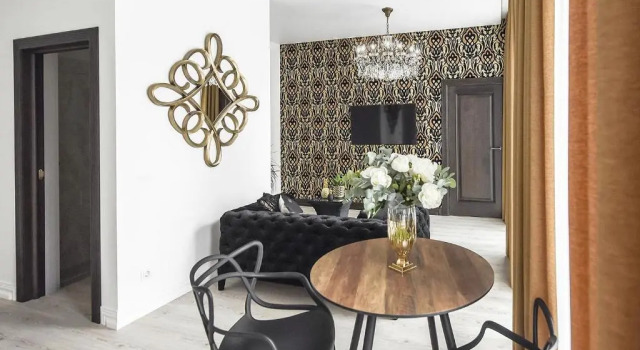 Апартаменты с балконом Four Luxury flats