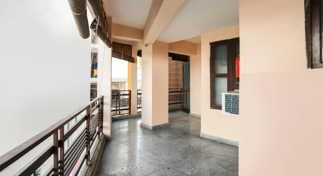 OYO 70089 Shivaay Residency, Забронировать Отель Гургаон 