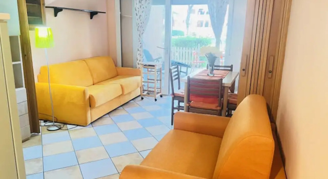 Studio With Direct Access to the Pool, Забронировать Апартаменты/квартира Отели Бибионе-Пинеда с парковкой, рядом с Долина Вальгранде, Парковка