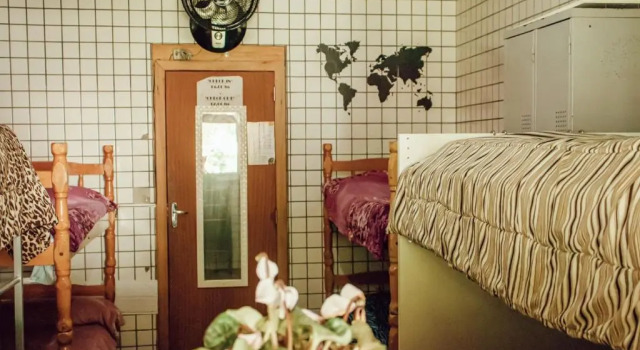 Кровать в общем номере (женский номер) HOSTEL BARRA BAR