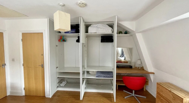 Bright 1 Double bed Apartment Near Cabot Circus, Varaa Huoneisto Asunnot kohteessa Merseyside, Huoneisto
