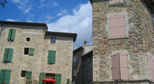 Cosy Holiday Home in Les Vans With Private Garden, Prenota Hotel Les Vans 