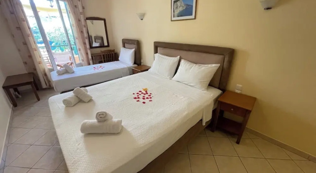Двухместный номер Standard с балконом и с видом на горы Sofia Hotel
