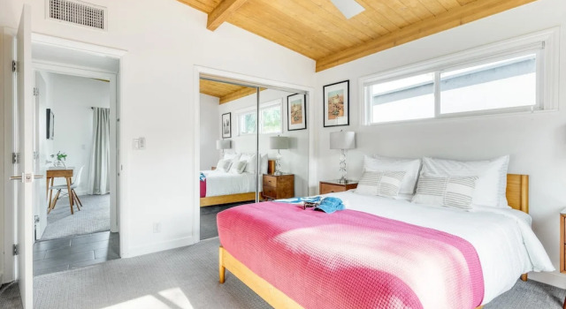 Lloyd by Avantstay Palm Spring Paradise w/ Pool, Large Yard & Table Tennis! Permit#3779, Забронировать Отель Отели Палм-Спрингса 3 звезды, рядом с Uprising Rock Climbing Center, 3*