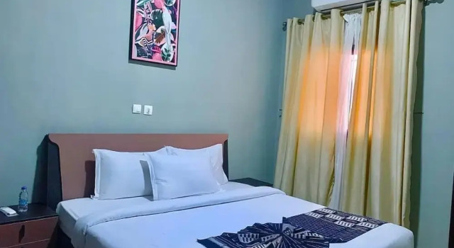 Hairai-Appart Hotel, Забронировать Отель Корого Кот-д'Ивуар