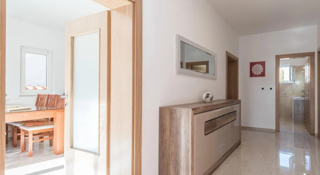Amazing Home in Vrsi With 3 Bedrooms and Wifi