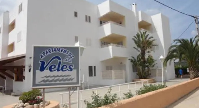 Apartamentos Ses Veles, Book Apartment Hotels in Ibiza with a Pool, Swimming Pool