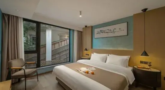 Люкс West Lake Begonia Art Homestay