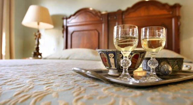 Полулюкс Great Greece Le Convivial Suites