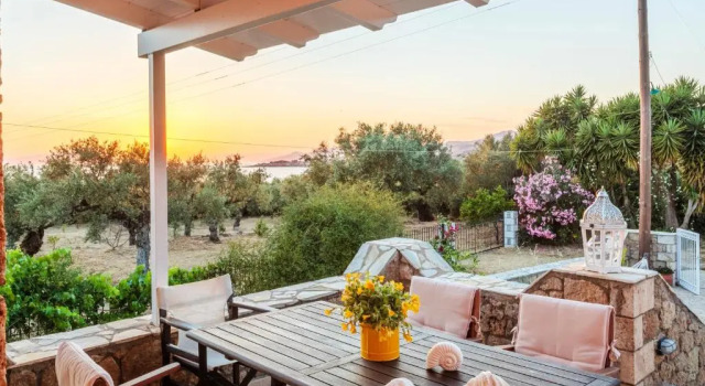 Коттедж Manis Aura Seaside - Paradise Villa With Garden
