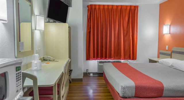 Motel 6 Redmond, OR