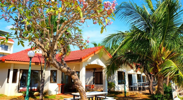 Вилла с 3 комнатами с балконом и с видом на море New Travel Beach Hotel & Resort