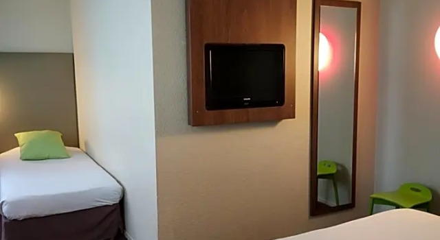 Трёхместный номер Standard Campanile Prime Paris 19 - La Villette