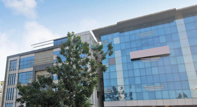 Capital O 24450 Hotel Surabhi, Rezerwuj Hotel Surūrnagar 