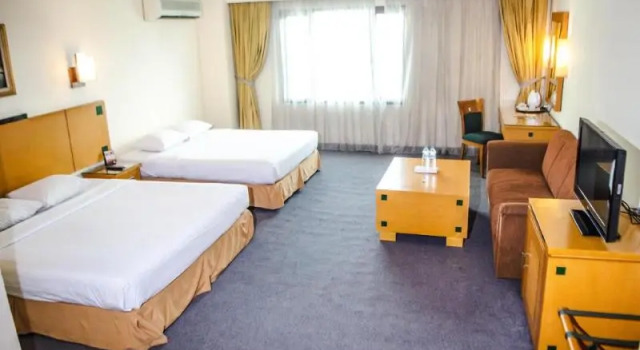 Номер Standard Mega Anggrek Hotel Jakarta Slipi