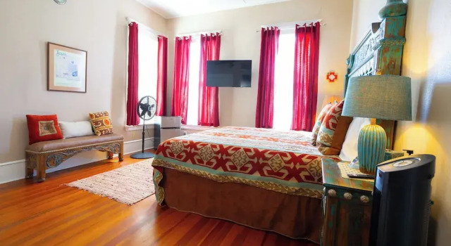 1906 Haus Stay for 13 With Pool-hot Tub, Varaa Lomakoti Comfort Texas Hill Country