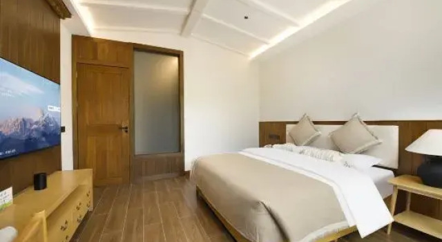 Люкс Deluxe Yunshan Four Seasons Homestay (Huanglong Jiuzhai High-Speed Railway Station)