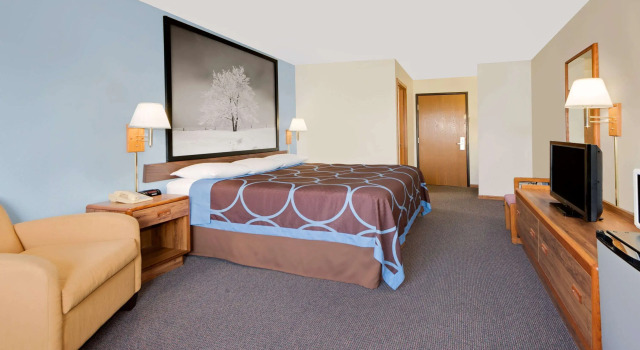 Super 8 by Wyndham Centerville