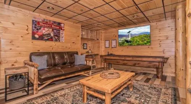 Roaring Fork Lodge