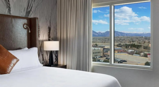 Люкс Renaissance Boulder Flatiron Hotel