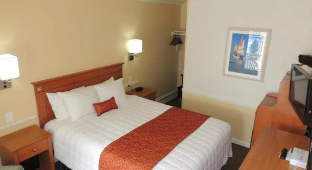 Двухместный номер Standard с видом на бассейн Fleur de Lis Beach Motel