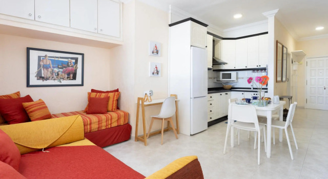 Home2Book Beach Front Las Gaviotas, Забронировать Отель Санта-Крус-де-Тенерифе Тенерифе, рядом с Playa de la Cueva del Agua