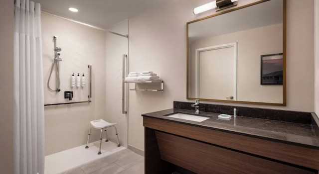 Номер Standard Fairfield by Marriott Inn & Suites Chilliwack
