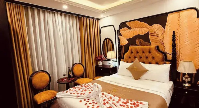 Двухместный номер Deluxe с балконом и с видом на город Majestik Hanoi Hotel