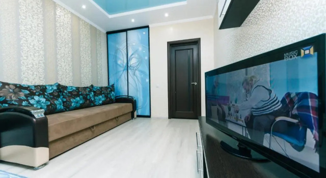 Apartment on Urlovskaya 23a, Buchen Sie Ferienwohnung Hotels in Darnyckyj mit Parkplatz, Parkplätze