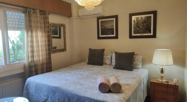 Habitación MV, Забронировать Отель Тетуан Мадрид, рядом с Церковь Нуэстра-Сеньора-дель-Эспино