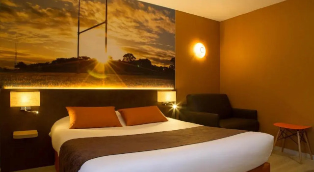 Двухместный номер Deluxe The Originals City, Hôtel Le Boeuf Rouge, Saint-Junien