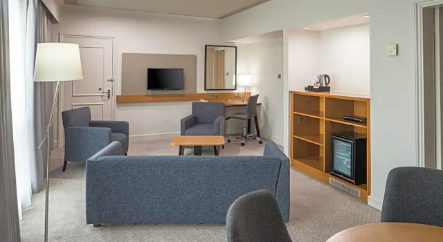 Люкс c 1 комнатой Crowne Plaza Stratford-upon-Avon by IHG