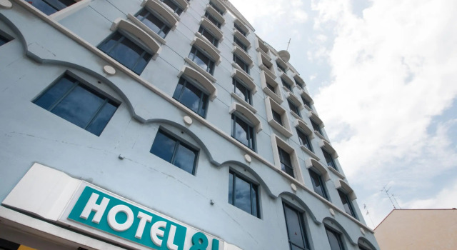 Hotel 81 Palace