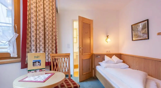 Одноместный номер Standard с балконом и с видом на горы Hotel Jäger
