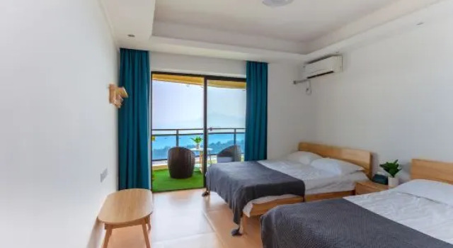 Люкс Dongshan Warm Sun Sea View Guesthouse