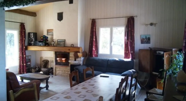 Nice Holiday Home With Swimming Pool and Enclosed Garden