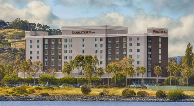 Номер Standard DoubleTree by Hilton San Francisco Airport North Bayfront