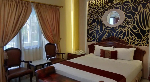Двухместный номер Deluxe Hotel Indah Palace Yogyakarta