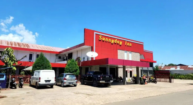 Sunnyday Inn Merauke, Rezerwuj Hotel Hotele w Merauke z parkingiem, Parking