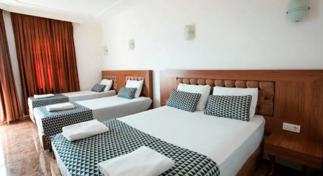 Трёхместный номер Standard с частичным видом на море Kristal Beach Hotel
