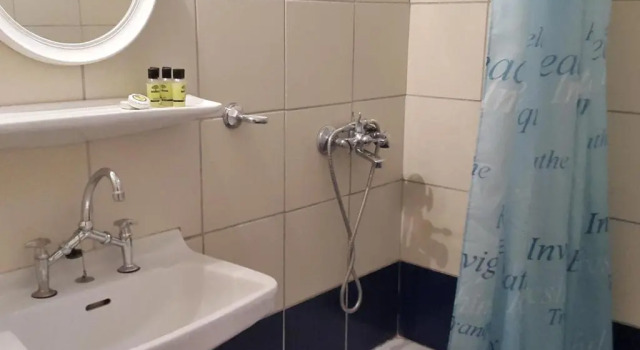 Трёхместный номер Standard faliraki apartments