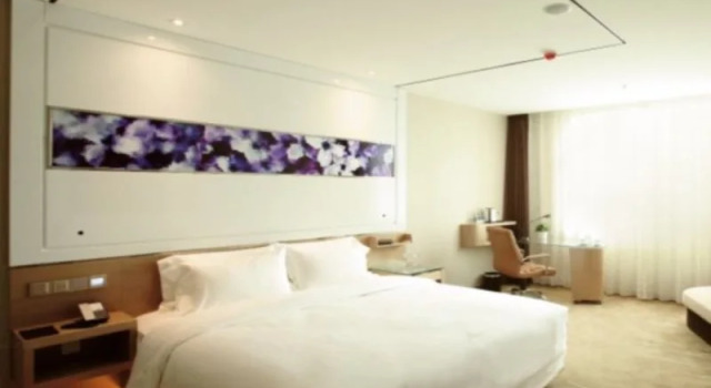 Lavande Hotel·Yun County Youzhou Avenue Yunsheng Shanzhuang, Забронировать Отель Ю Хунань