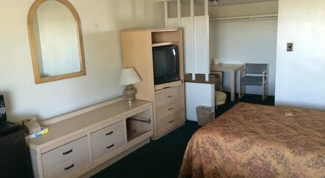 Lamplighter Motel